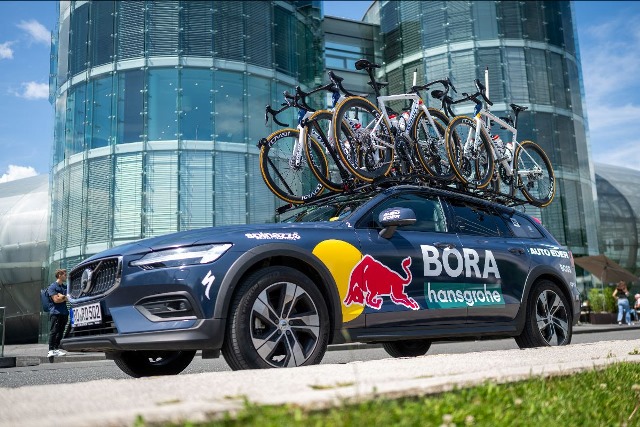 Бывший диетолог команды Red Bull Bora-hansgrohe о Приможе Рогличе, методиках подготовки и своём переходе в команду Tudor Pro Cycling