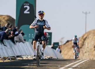 Первая победа Тома Пидкока в составе команды Q36.5 Procycling