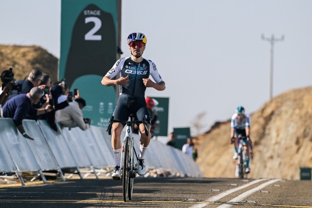 Первая победа Тома Пидкока в составе команды Q36.5 Procycling