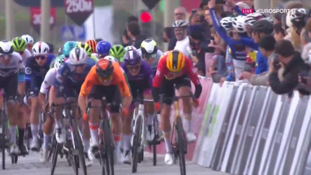 Магнус Корт — победитель 1 этапа велогонки “O Gran Camino”-2025