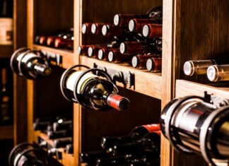 Элитный алкоголь: инвестиция, страсть или искусство?