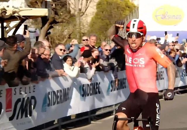 Первая победа Калеба Юэна в цветах команды INEOS Grenadiers