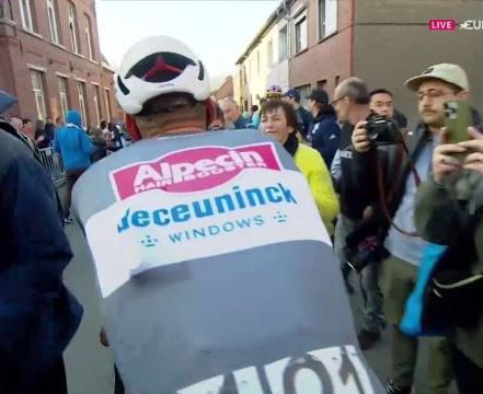 Компания Deceuninck уходит из титульных спонсоров велокоманды Alpecin-Deceuninck в конце 2025 года