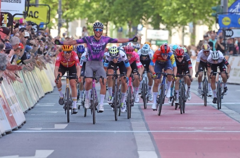 Майкл Мэттьюс —14 лет между первым подиумом и победой на “Eschborn-Frankfurt”-2025