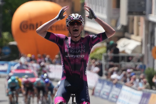 Адам Рафферти — победитель 5 этапа Giro d'Italia Next Gen-2025, Люк Таквелл — новый лидер
