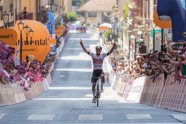 Филиппо Агостинаккьо — победитель 6 этапа Giro d'Italia Next Gen-2025