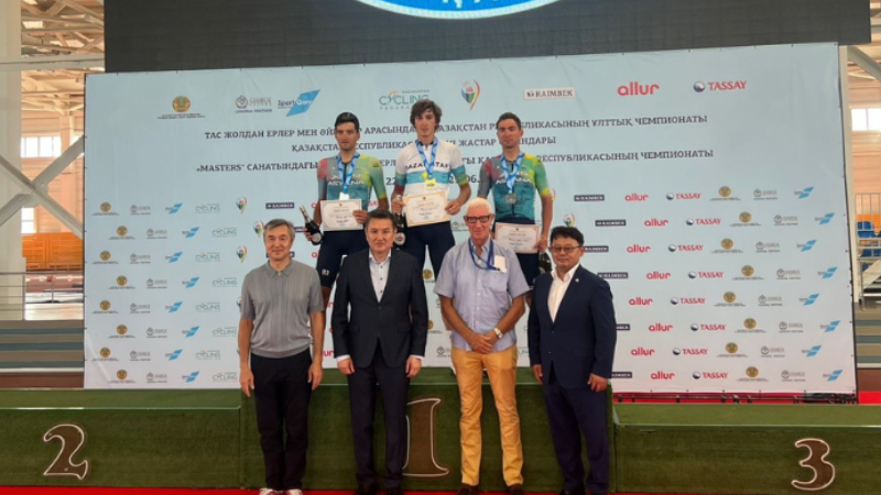 Евгений Федоров – чемпион Казахстана в групповой гонке