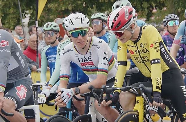 Возможности Visma Lease a Bike и UAE Team Emirates на Тур де Франс-2025 в обсуждениях экспертов