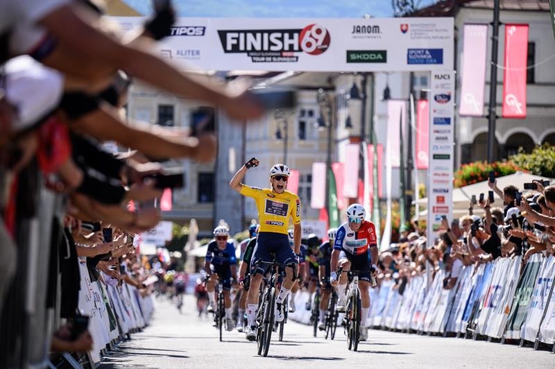 Поль Манье делает хет-трик на Туре Словакии-2025