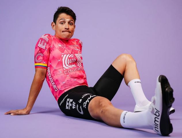 Эстебан Чавес завершил карьеру профессионального велогонщика