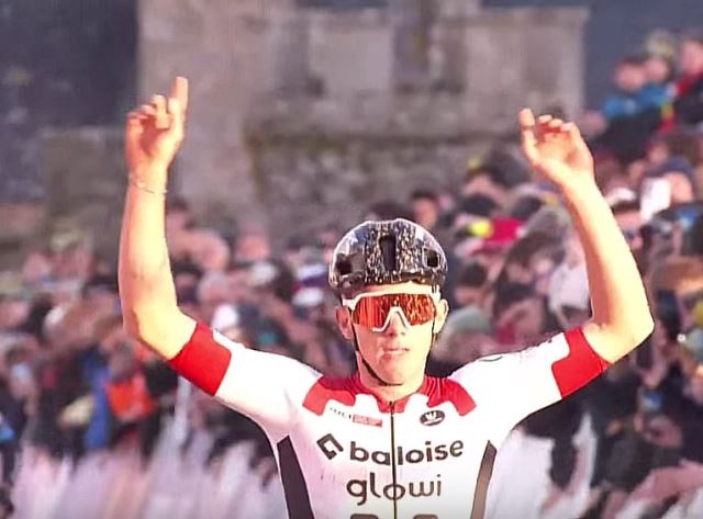 Тибо Нис выиграл этап Кубка мира UCI по велокроссу-2025 во Фламанвиле