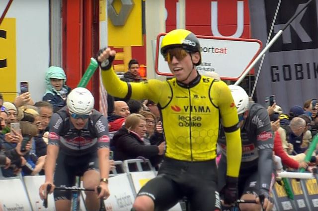 Мэттью Бреннан продолжит выступать в команде Visma Lease a Bike до конца 2029 года