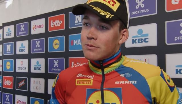 Мадс Педерсен сошёл в первый гоночный день после падения на 1-м этапе Вуэльты Валенсии-2026