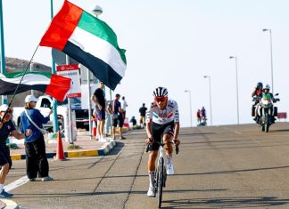 Исаак Дель Торо побеждает на Джебель-Хафит и перехватывает майку лидера на 6-м этапе Тура ОАЭ-2026