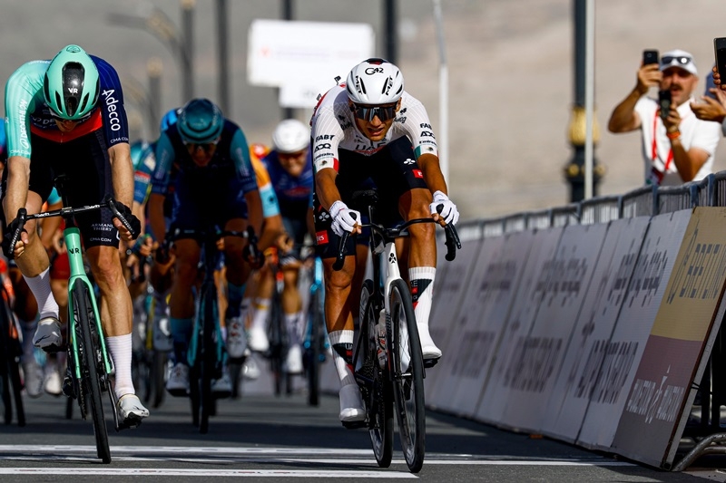 Исаак Дель Торо выиграл 1-й этап Тура ОАЭ-2026 в свой первый гоночный день сезона