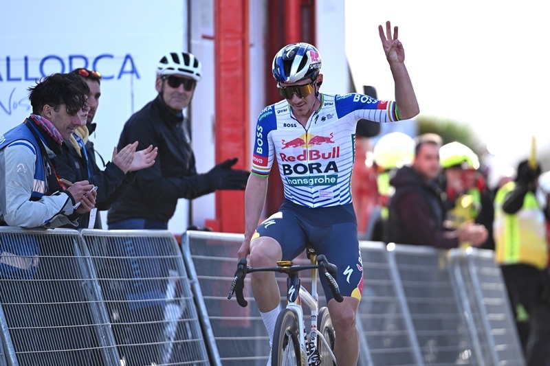 Ремко Эвенепул рискует пропустить Вуэльту Каталонии-2026 из-за непогоды на Тенерифе