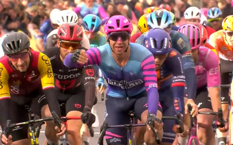 Дилан Груневеген — победитель Тура Брюгге-2026