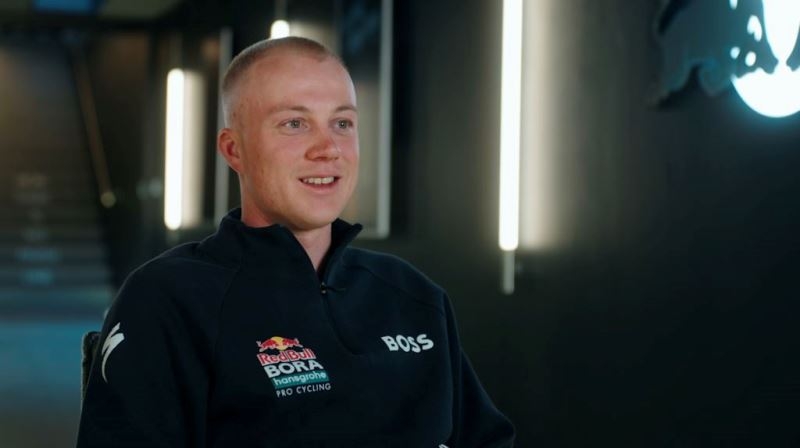 Максим Ван Гильс надеется вернуться на велосипед в июне