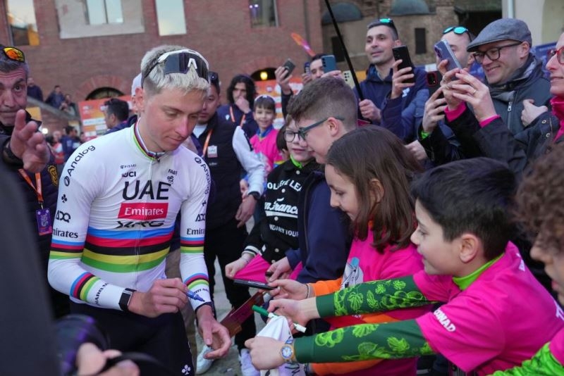 UAE Team Emirates XRG о соперничестве с Матье ван дер Пулом и тактике на Милан – Сан-Ремо