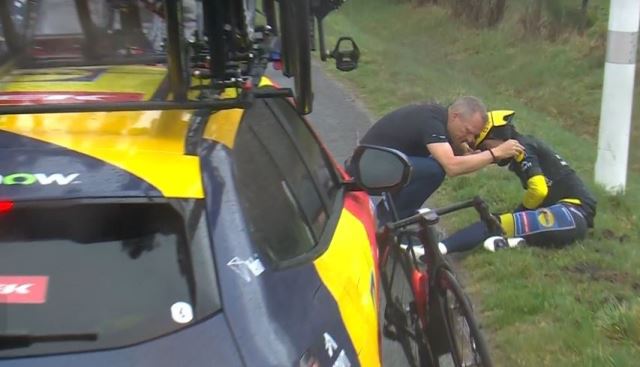 Хуан Аюсо сошёл с Париж - Ницца-2026 после падения на 4-м этапе