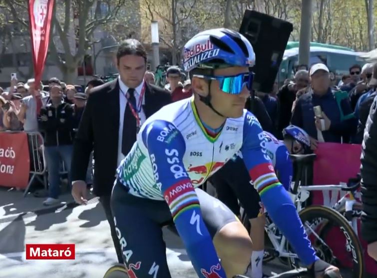 Ремко Эвенепул и Том Пидкок боролись за бонусные секунды на 4-м этапе Вуэльты Каталонии-2026