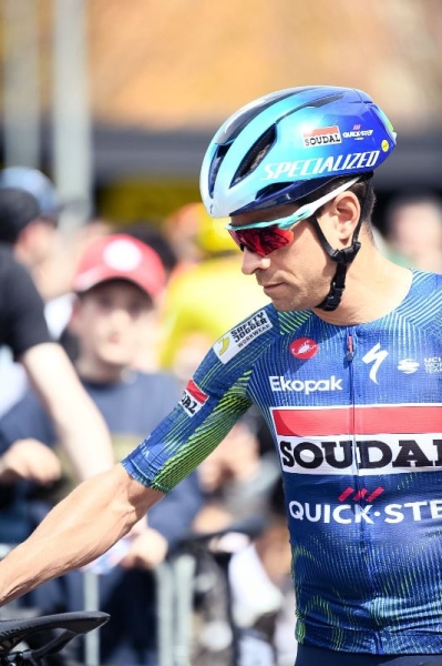 Sodal Quick Step заявила, что Микеля Ланду сбила машина врача гонки на Туре Страны Басков-2026