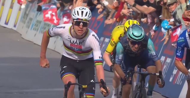 Тадей Погачар &mdash; победитель 1 этапа Тура Романдии-2026