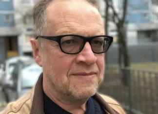 Скандал в программе Андрея Малахова: автора культовой песни о Жириновском не пустили в эфир