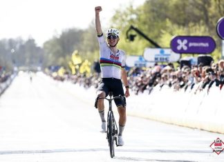 Тадей Погачар — победитель Тура Фландрии-2026