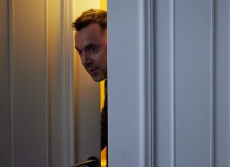Заклятые друзья: Арестович* выяснил план раздела Украины
