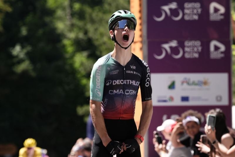 Обан Спарфель &mdash; победитель 7 этапа Giro Next Gen-2026
