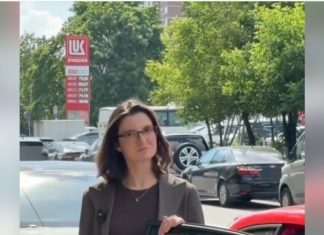 «Значит, точно подгорает»: руководитель пресс-группы посольства ФРГ в Москве надумала учить Кремль